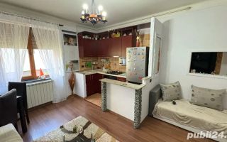 apartament 3 camere de vanzare - Poză 4