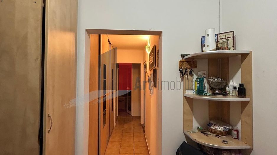 APARTAMENT 3  CAMERE - Poză 5