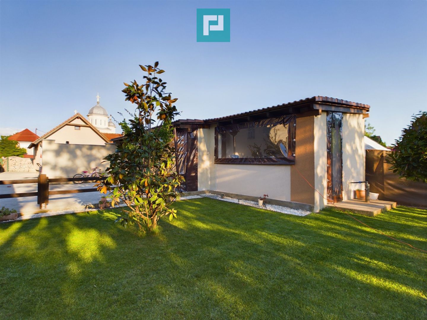 Vilă cu mansardă în Bujac - Poză 4