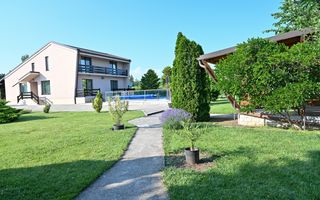 Casa cu piscina de vanzare | 3.300 mp teren | Urlati - Prahova - Poză 1