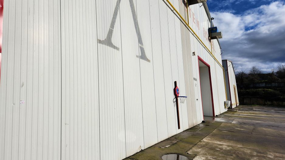 Hale depozit-productie industriala la 20 km de TM - Poză 13