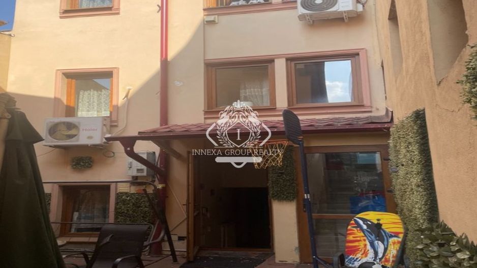 Dacia-Armeneasca I Doua case in aceeasi curte - Poză 1