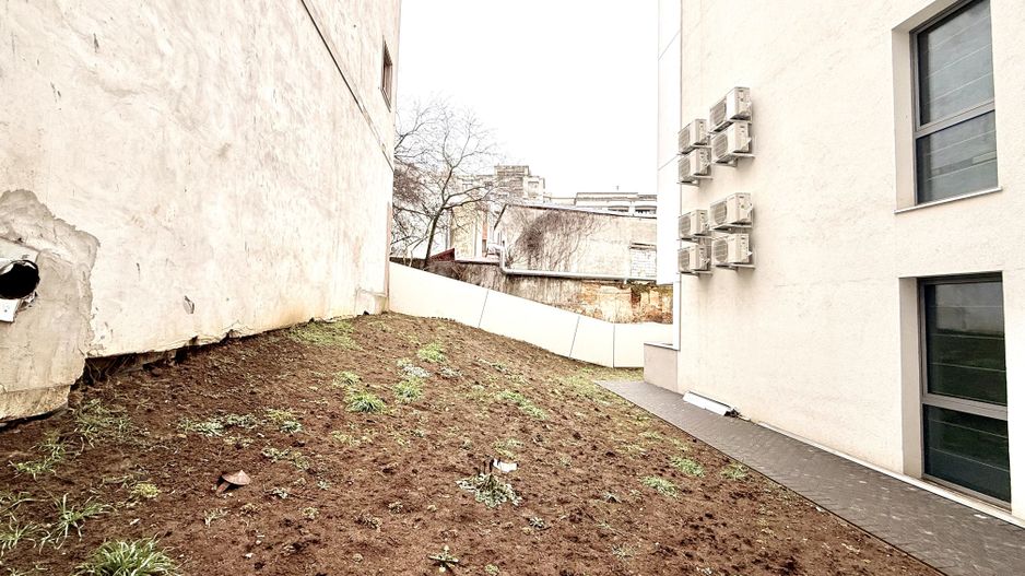 Tribunal Bulevardul Unirii 2 camere 147 mp 60 utili terasa 6 mp curte 81 mp 2025 - Poză 10