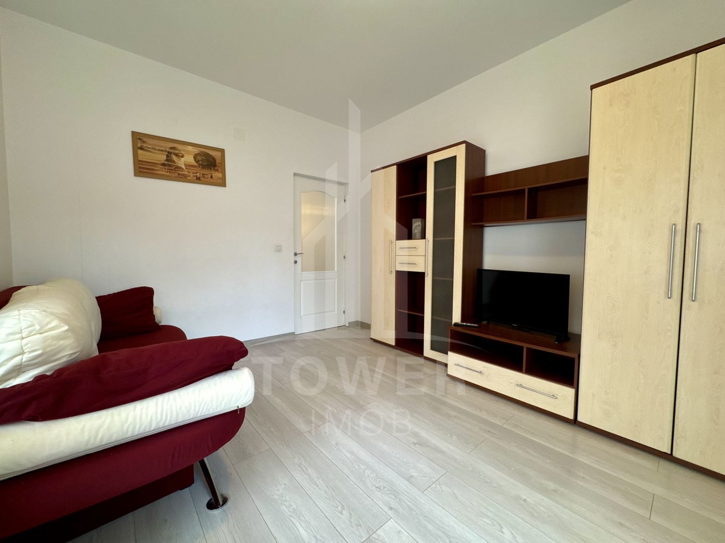 De inchiriat Apartament modern 3 camere cu curte privată şi parcare - Poză 8