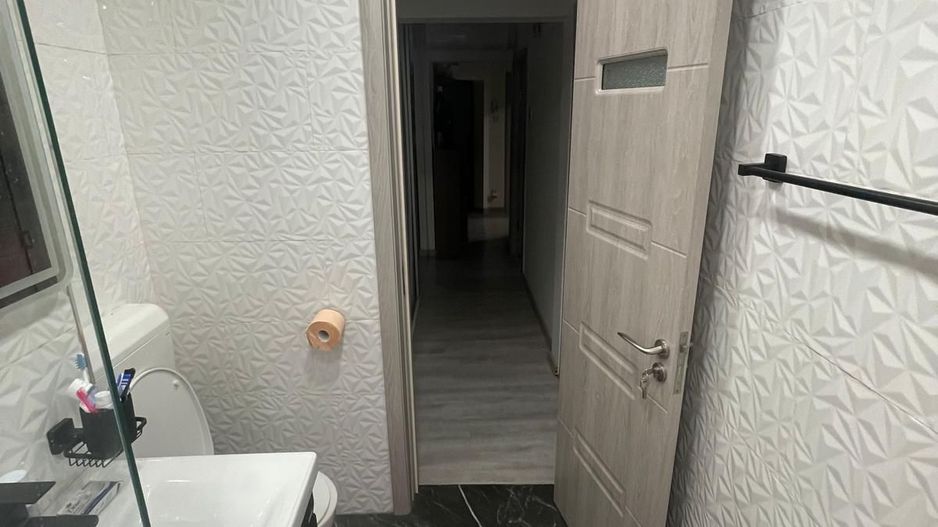 Vanzare apartament 3 camere in Titan, 5 minute metrou Grigorescu, renovat total - Poză 8