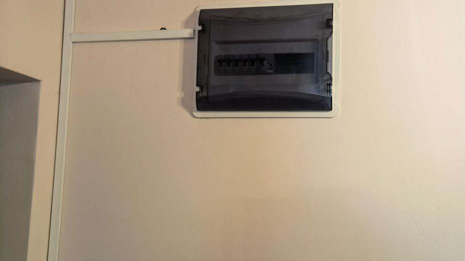 Apartament 2 cam -Birou - Poză 6