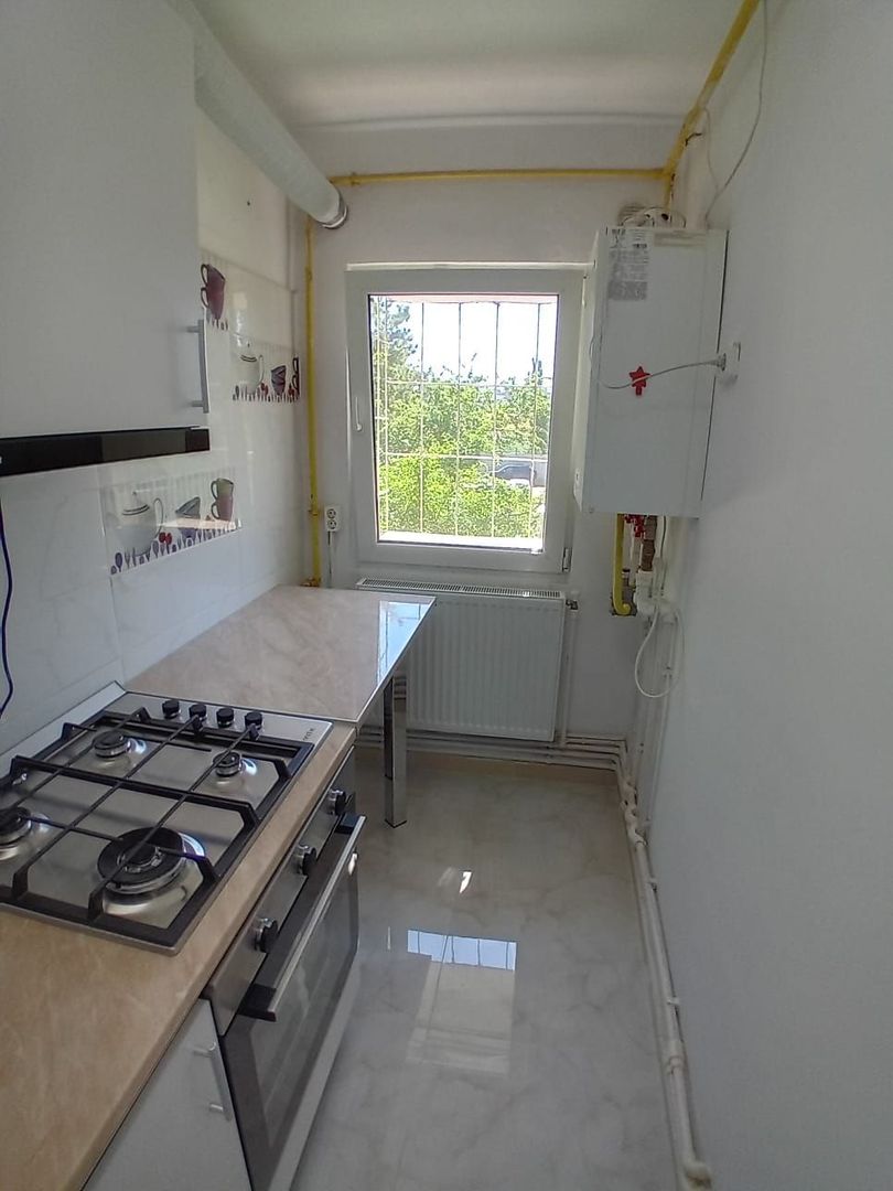 Garsonieră decomandată 29 mp / centrală proprie/ parcare inclusă - Poză 2