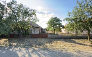 Casă 3 camere, Teren 1036 mp Front 22 m - Str. Florilor 46 - Carei - Poză 1