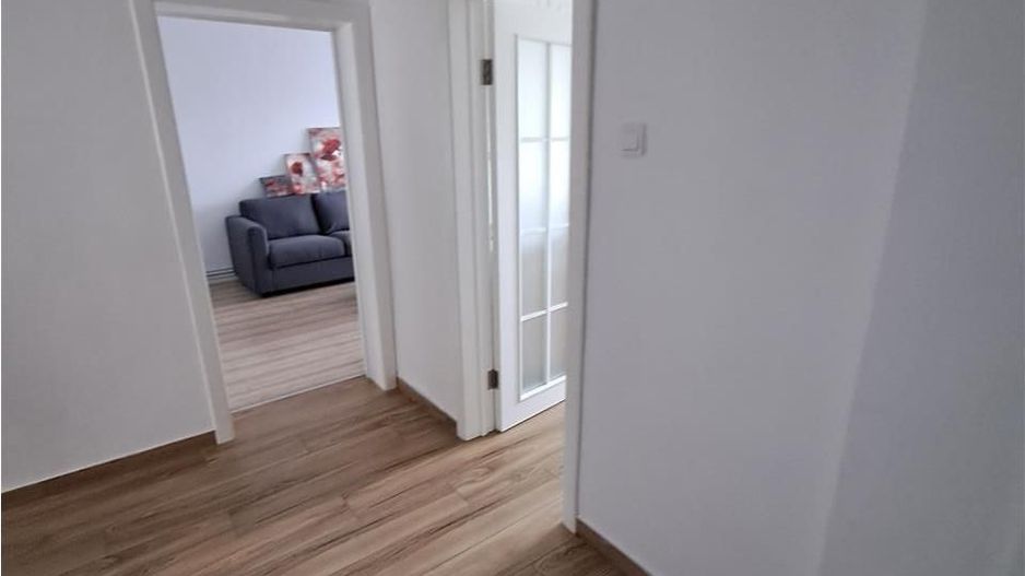 Etaj 1 4 camere  Complexul Studentesc-aproape de Sala Olimpia - Poză 32