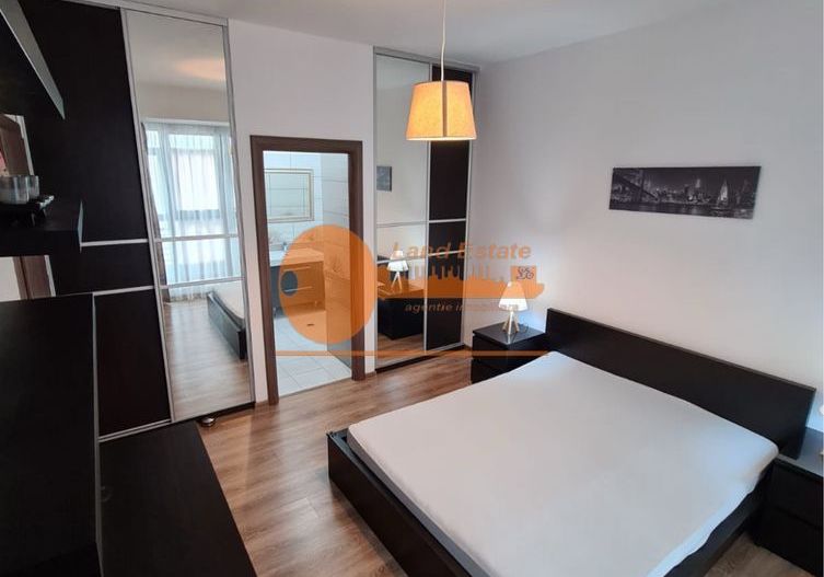 3 camere Obor-400 m mEtrou (bloc 2013 ) - Poză 1