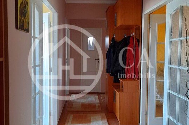 Apartament cu 4 camere de vanzare in Velenta, Oradea - Poză 3