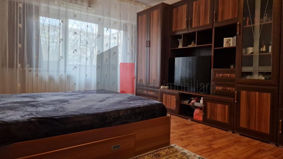 Garsoniera mare Crangasi - Poză 2