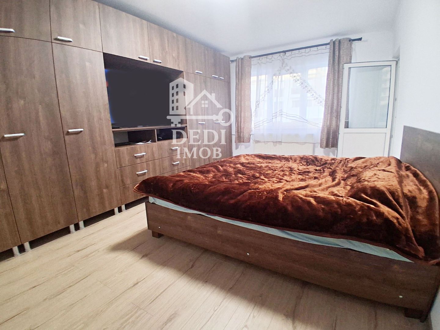 Apartament 1 camera de vânzare in zona Nufarul, Oradea - Poză 1