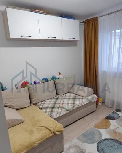 Apartament cu 2 camera decomandat - Poză 3