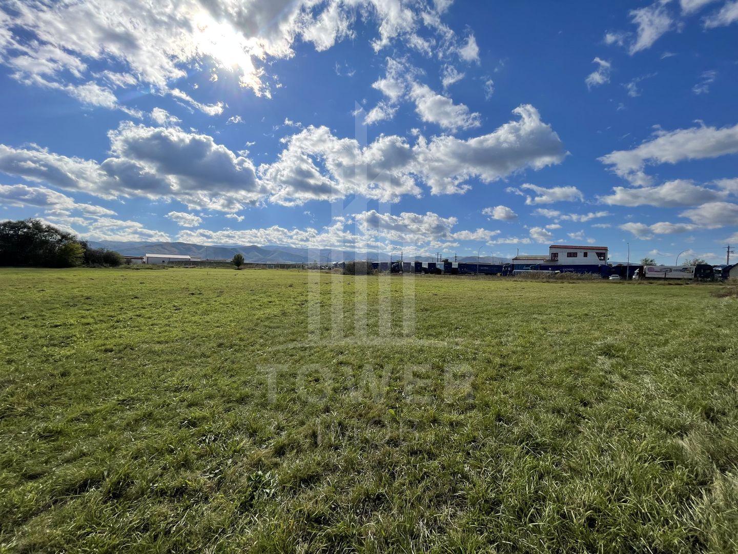 Teren industrial de vânzare în Cristian – 6.000 mp, deschidere la drum asfaltat - Poză 6