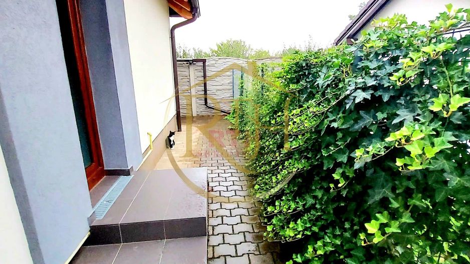 Oferim spre inchiriere, apartament cu 2 camere, curte proprie, parcare, Giroc - Poză 18