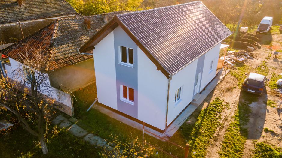 Casă nouă la cheie în Cruceni - Poză 2