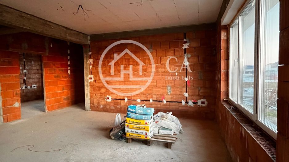 Casă de vânzare cu 4 camere in cartierul Bălcescu, Oradea - Poză 5