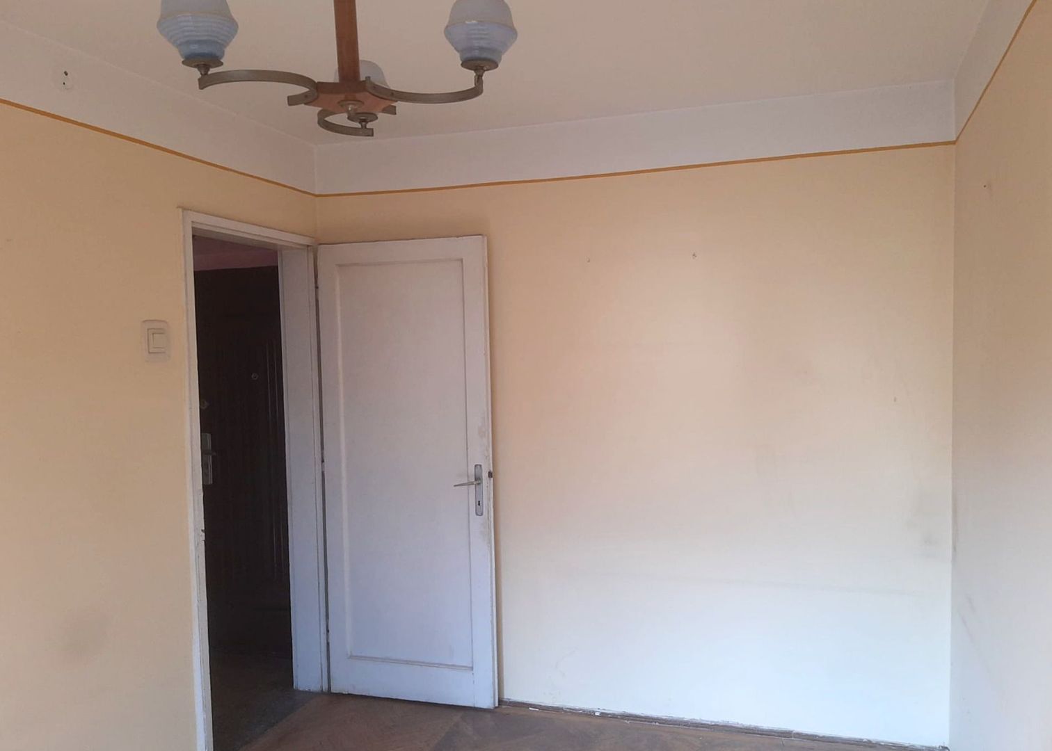 Apartament 2 camere 89000 EUR etaj intermediar foarte aproape de piata Astra - Poză 11