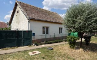 Casă de vânzare comuna Jebel, 20 min de Timișoara. - Poză 1