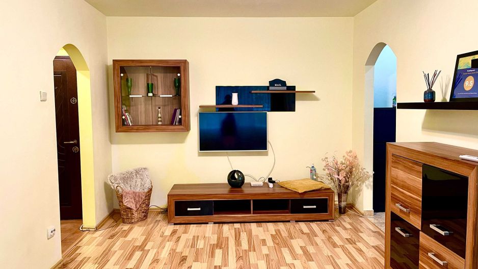 Inchiriere ap 2 camere Vatra Luminoasă - Poză 2