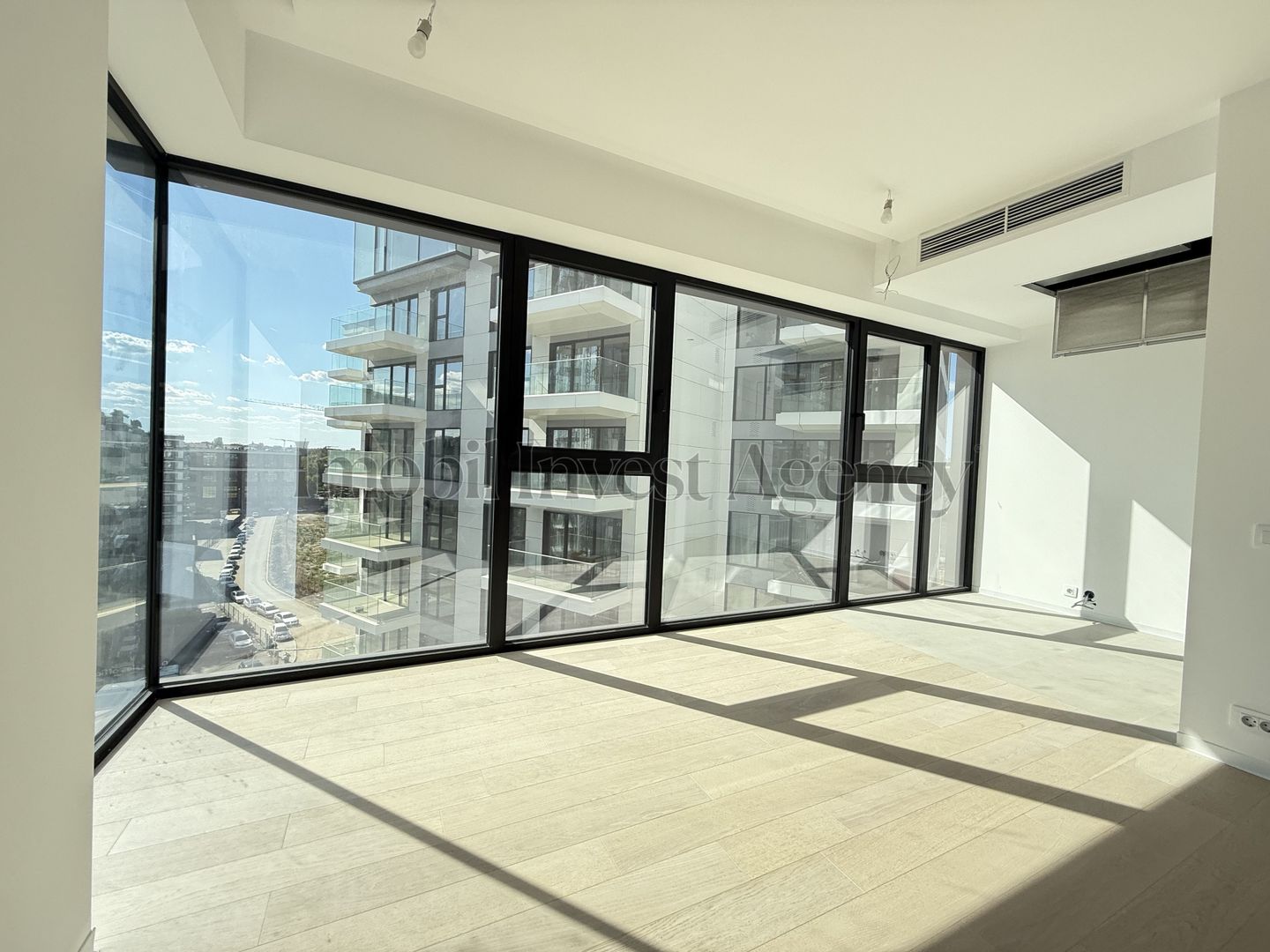 Apartament 4 camere de vanzare One Lake Club - Poză 1