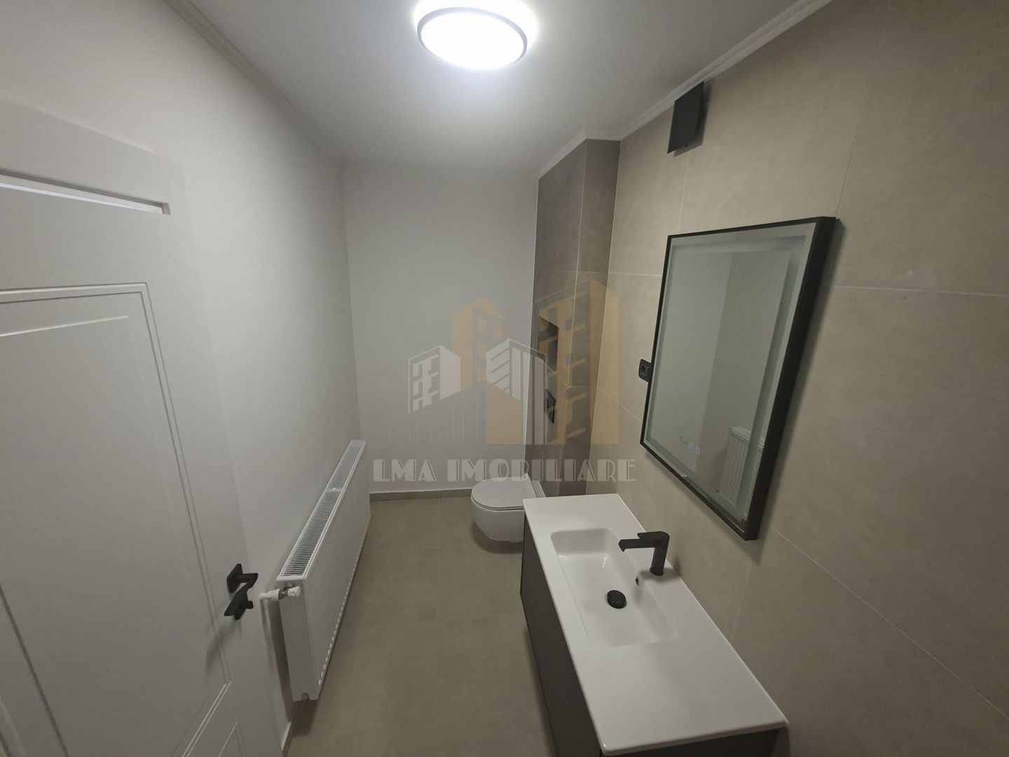 Apartament 2 camere semidecomandat Brasovul vechi - Poză 22