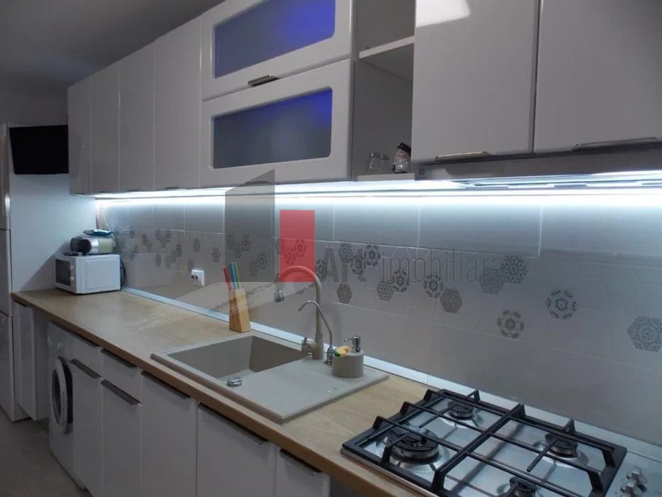 Inchiriere 3 Camere Decebal - Poză 4