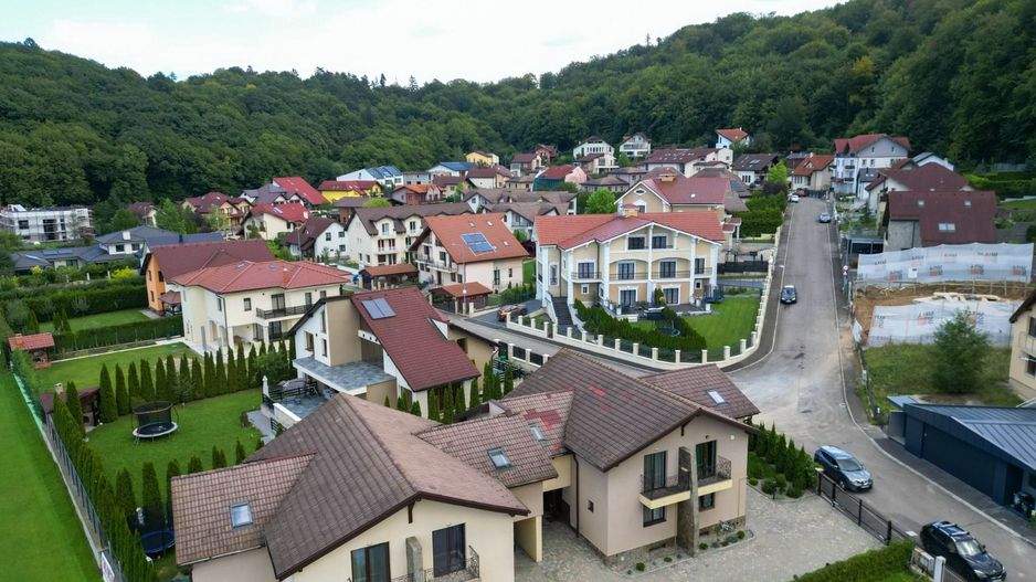 Casă de închiriat în cartierul exclusivist - Green Valley - Poză 4