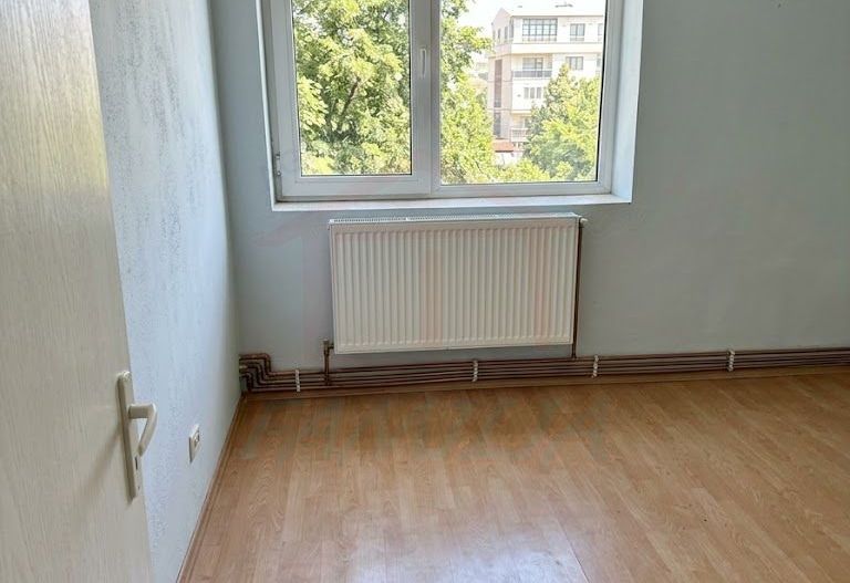 Vanzare apartament 3 camere, Mazepa 1, 61 mp, 75.000 EURO - Poză 5