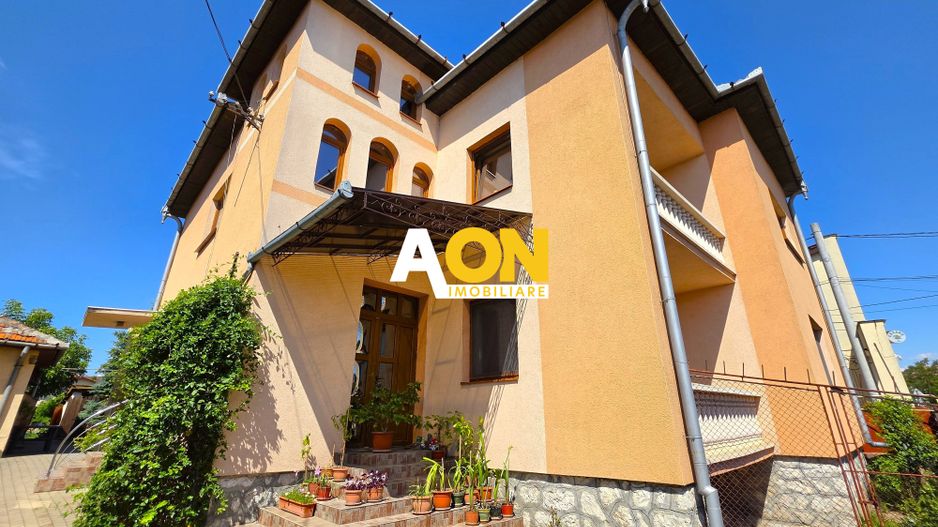 Casa 5 camere, S+P+1E, 1475 mp teren, zona Centru - Poză 1