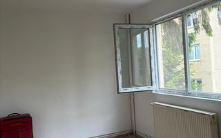 Apartament cu 3 camere, etaj 2 – Zona Dâmbul Pietros - Poză 2