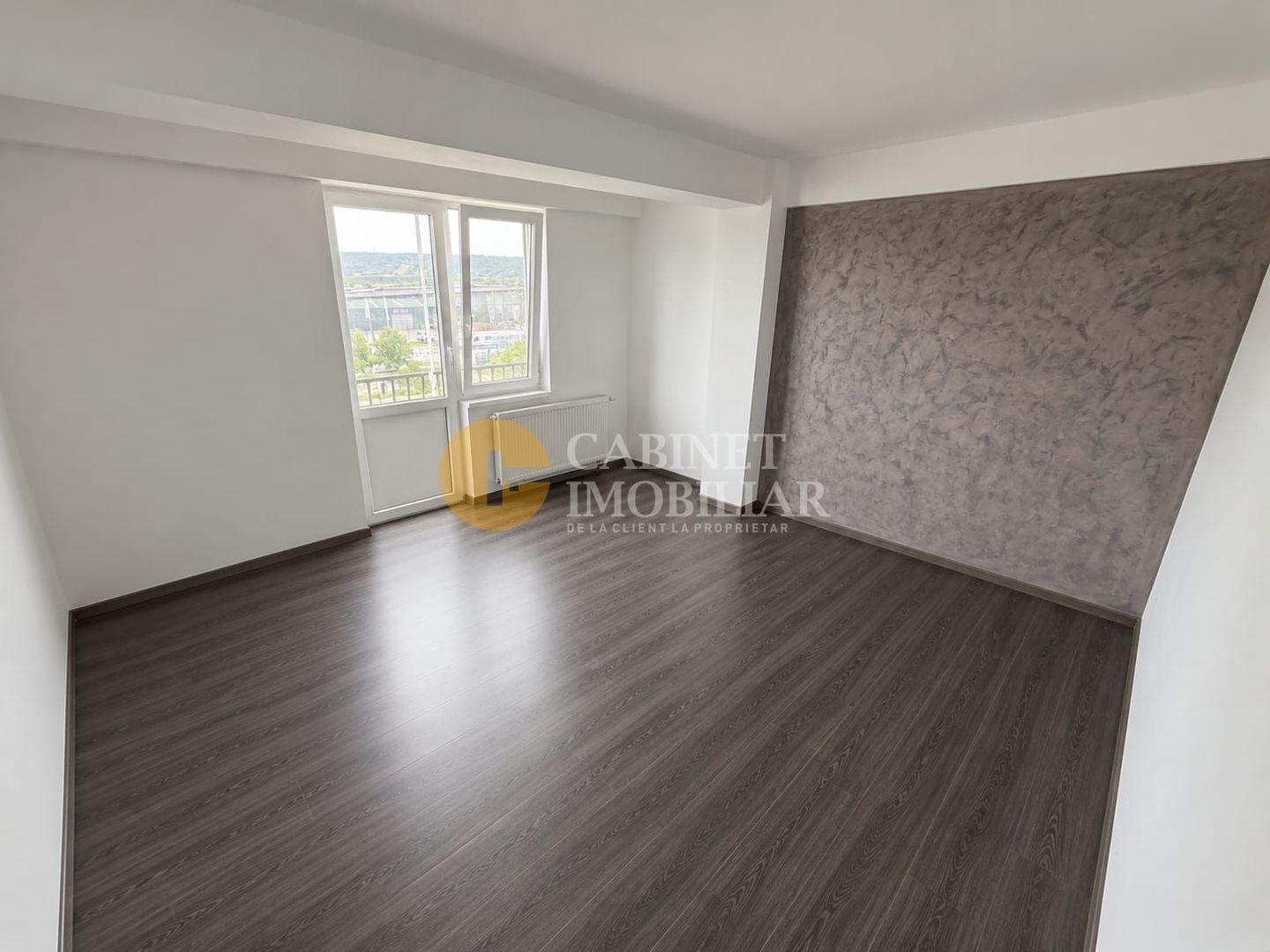 3 CAMERE DECOMANDAT--ETAJ 1-- ROND MALL MOLDOVA - Poză 1