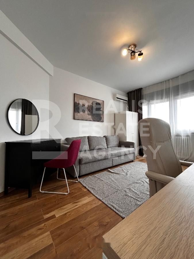 Universitate | Garsoniera | Renovata | Vedere Panoramica - Poză 1