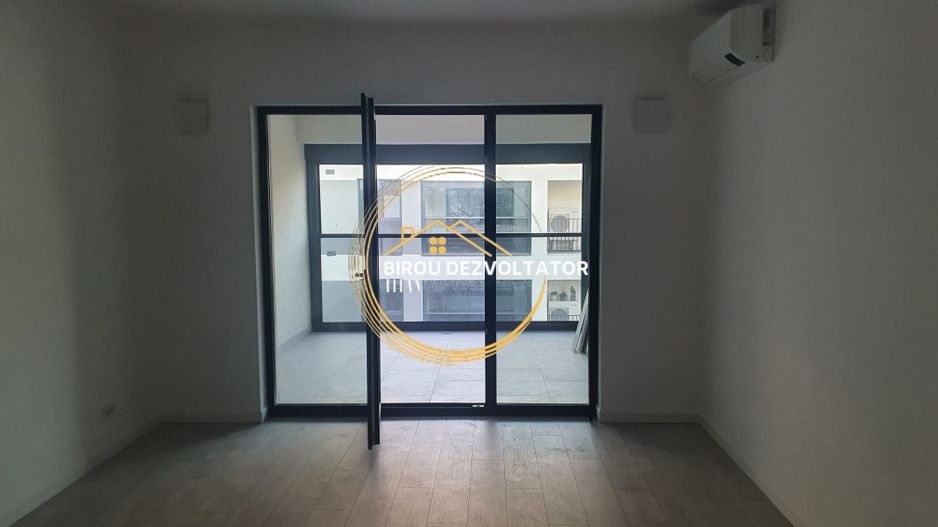 Decomandat Nzeb 2 bai Ansamblu premium Titan Metrou STB Parcul Teilor - Poză 1