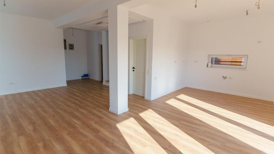 Vila individuala 4 camere | Tunari | Sistem Energetic Centralizat - Poză 8