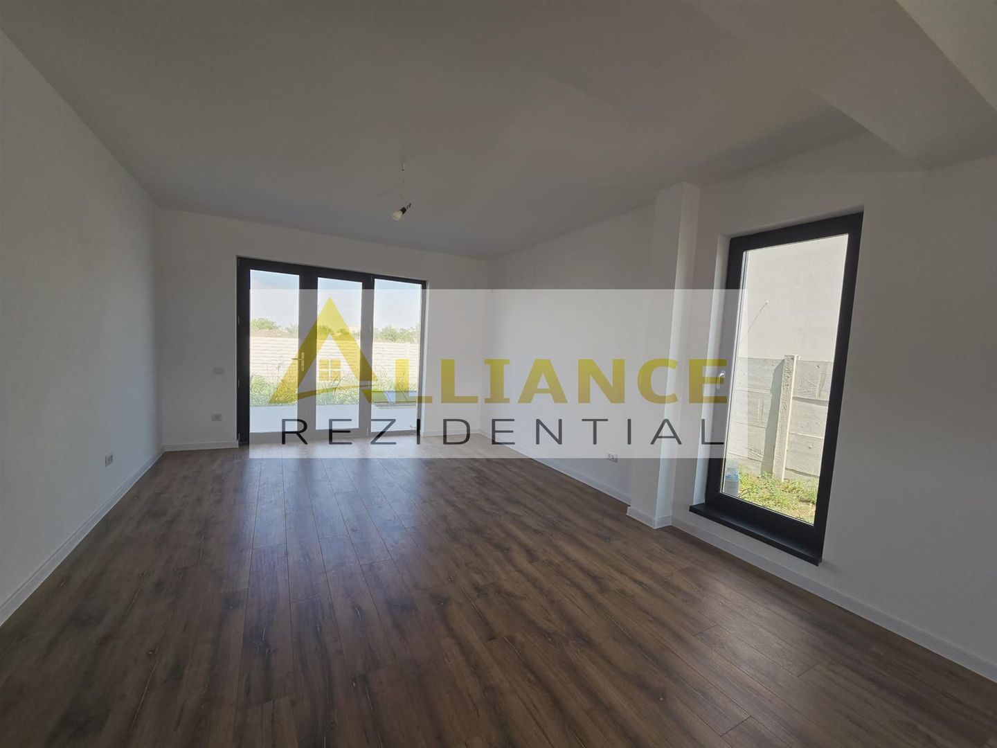 Vila individuala-5 camere- cartierul nou- beci-incalzire pardoseala - Poză 2