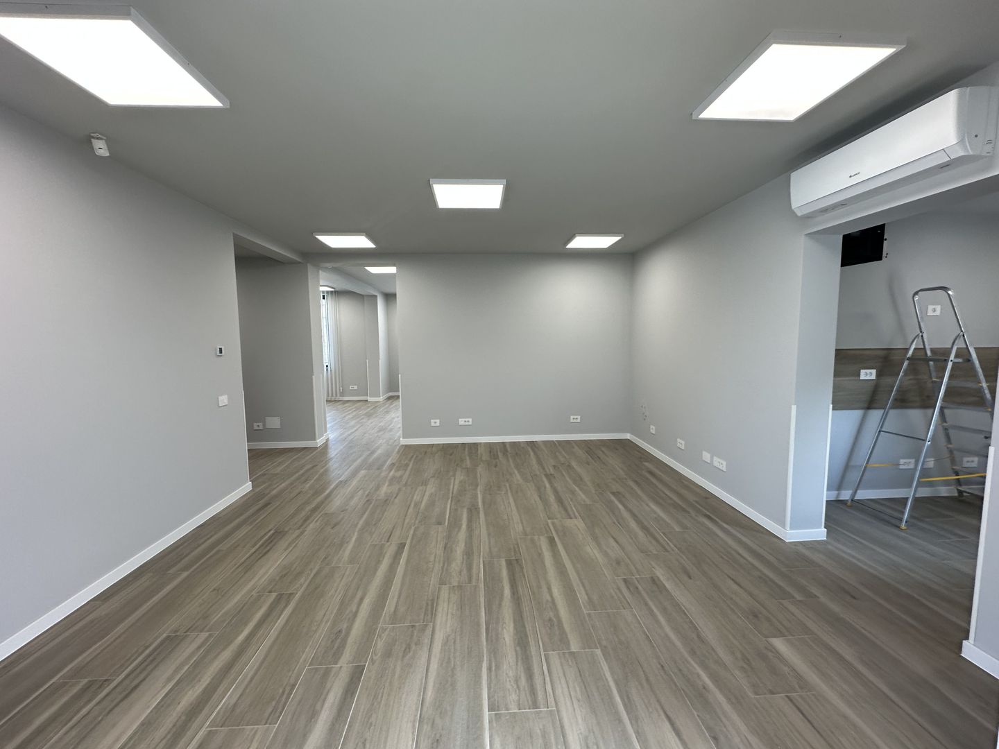 Casa pretabila birouri - Poză 20