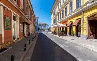 Spațiu birouri central cu 2 intrări pe Str. Unirii 1 Arad.