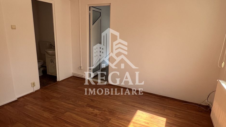 PRET NOU - Spațiu comercial de vânzare – Zona Micro 5 - Poză 2