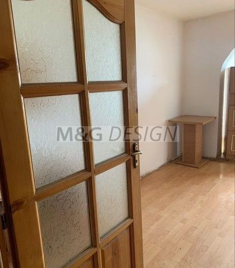 Garsoniera Buziasului etaj 3 cu balcon inchis - Poză 2