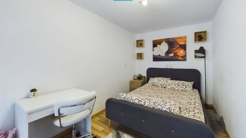 Casă la cheie în Uta - Poză 9