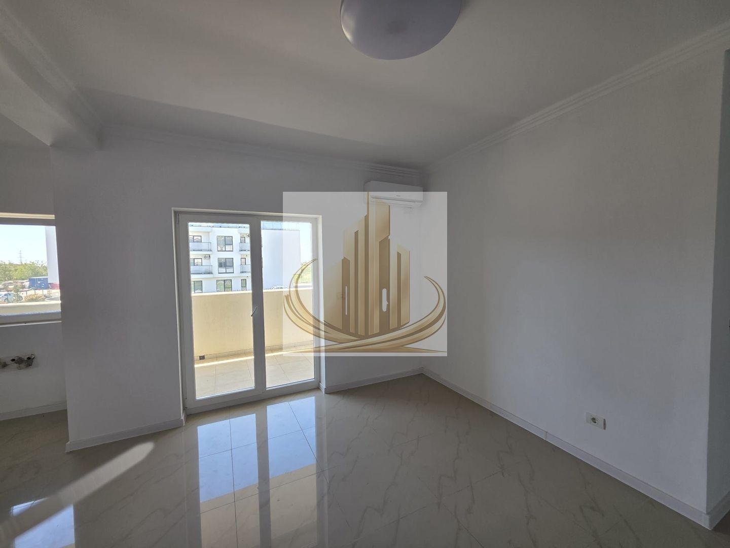 Apartament 3 camere, etaj 1, bloc nou, Zona Mehala - Poză 2