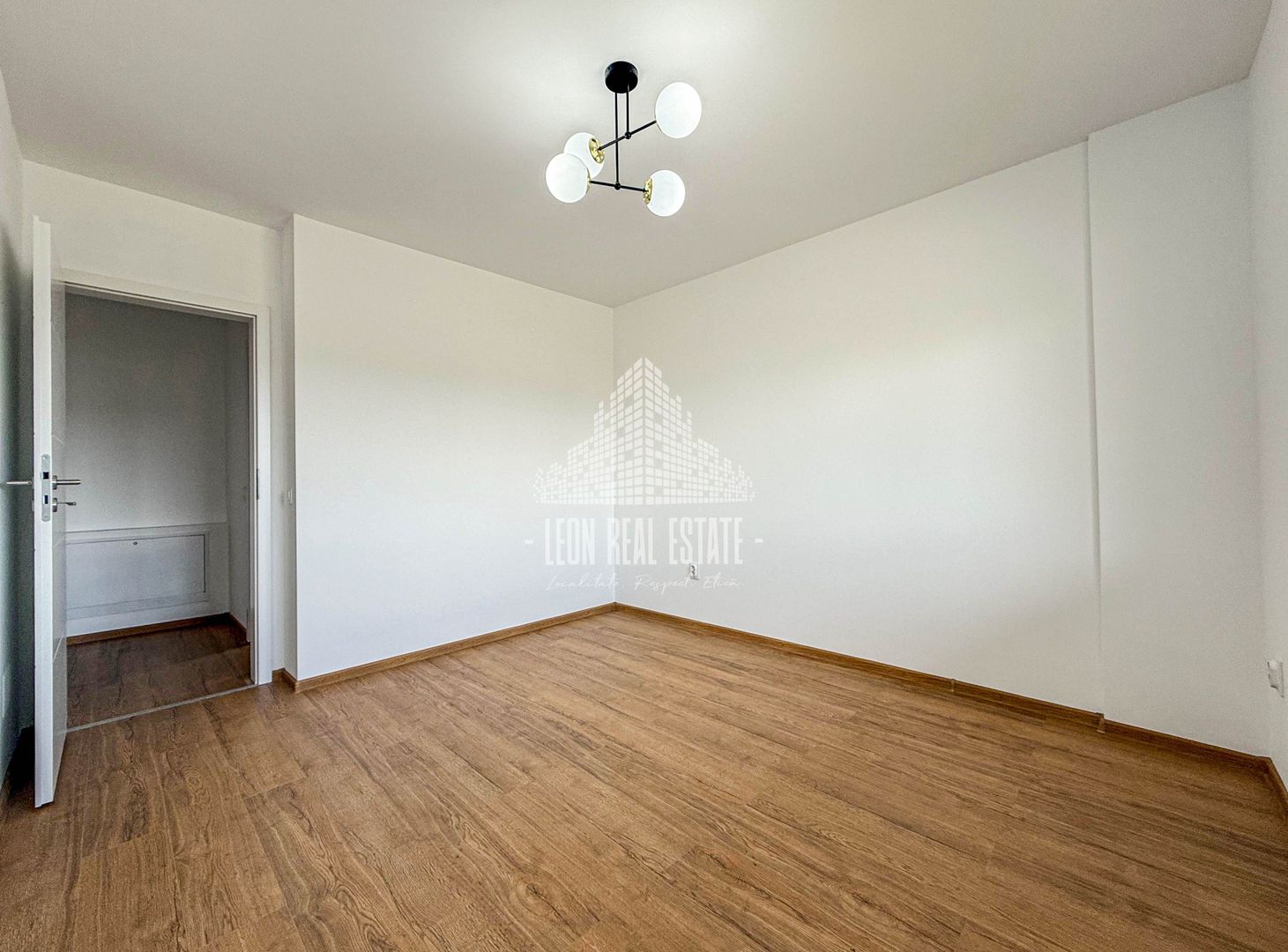 Apartament 3 camere, finisat modern, in Baciu, zona Petrom - Poză 6