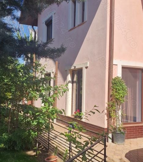 Vila zona brancoveanu , 500 mp construit  si teren 820 mp - Poză 2