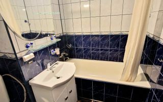 Ofer spre închiriere apartament 3 camere,2 bai, zona Lipovei, 400 euro/lună. - Poză 17