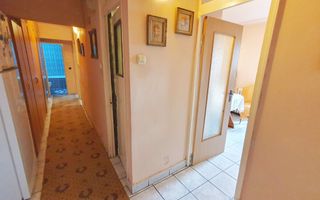 Apartament 3 camere, decomandat, 2 bai, zona Kaufland - Poză 3