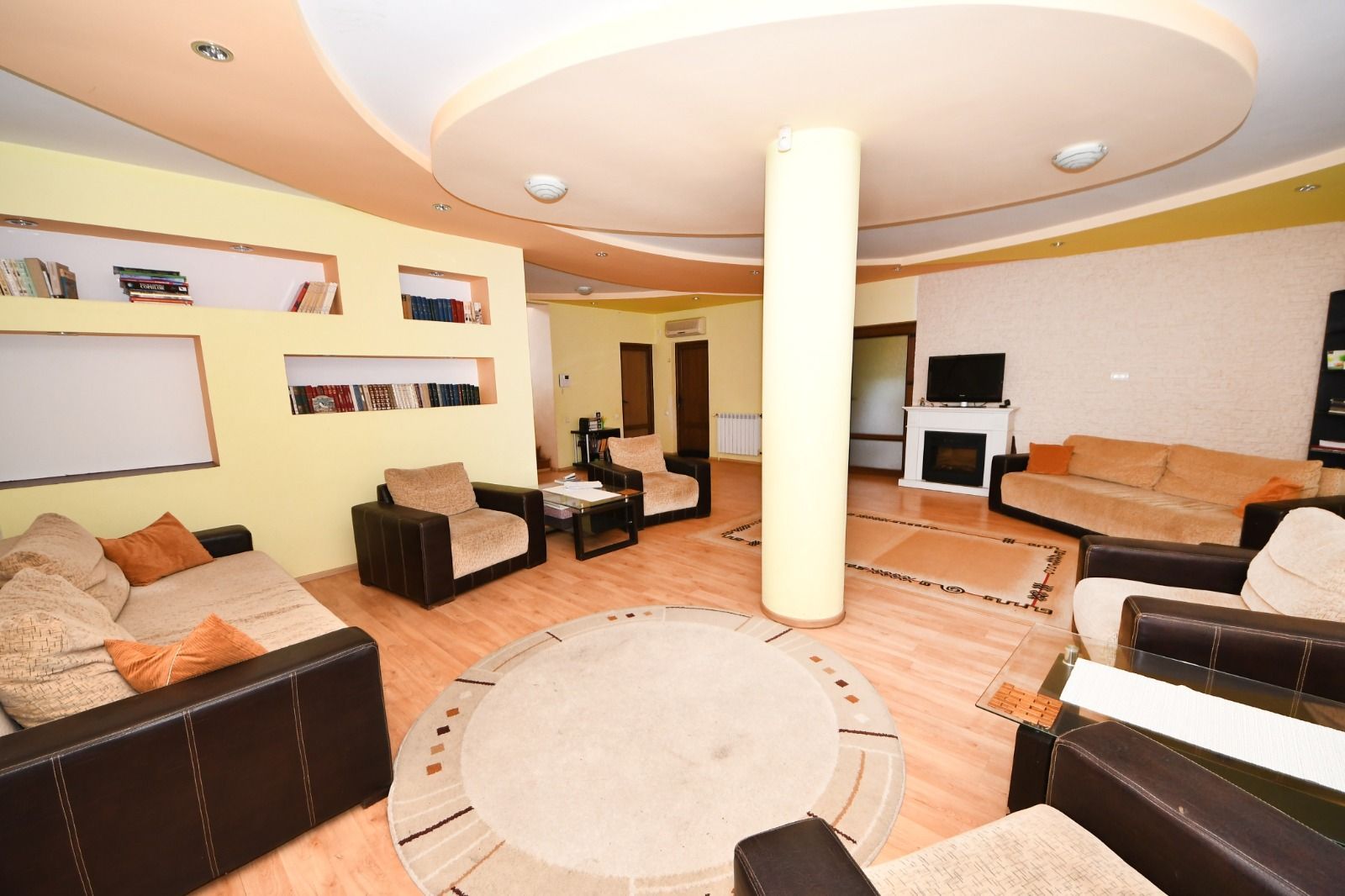 Vila spatioasa, constructie solida, zona micro 17 – Galati - Poză 21