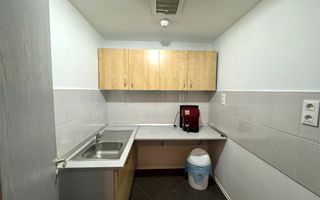 Spatiu comercial de inchiriat- parter - in cladire de birouri Olteniei - Poză 7