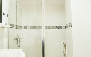 Apartament cu 2 dormitoare si loc de parcare in Floresti, zona Terra - Poză 11